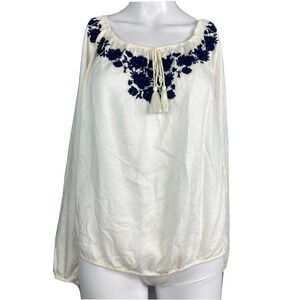 NWT Hollister Shirt Womens Sz M Ivory Floral Embroidered Peasant Boho Tassel‎